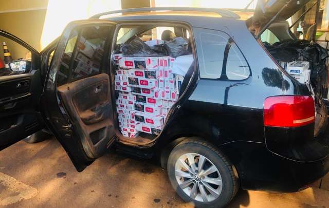 Contrabandista abadona carro com 1,1 mil pacotes de cigarros na MS-379