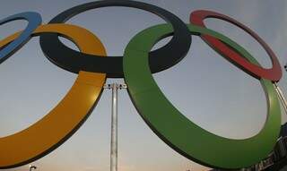 Símbolo dos Jogos Olímpicos, que este ano podem não ocorrer por causa da pandemia de covid-19. (Foto: Agência Brasil)