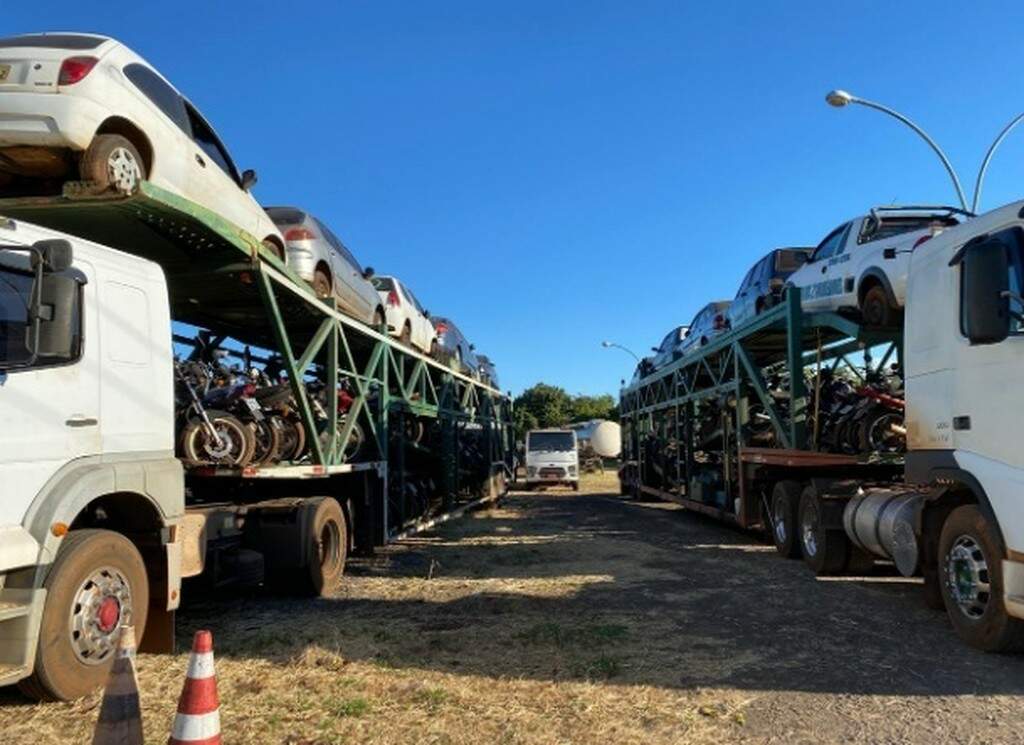 Para desafogar pátio, Detran transfere 1,9 mil veículos para