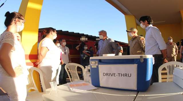Terceiro drive-thru contra covid-19 come&ccedil;a a agendar exames em Tr&ecirc;s Lagoas