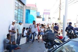 Fila na Caixa bate recorde de &quot;humilha&ccedil;&atilde;o&quot; nesta quarta, reclamam trabalhadores