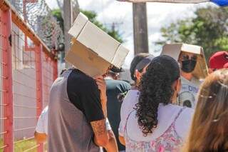 Fila na Caixa bate recorde de &quot;humilha&ccedil;&atilde;o&quot; nesta quarta, reclamam trabalhadores