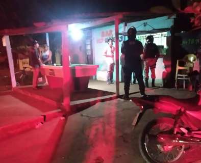 Noite de ter&ccedil;a para quarta tem preso com arma e recorde de pessoas na rua