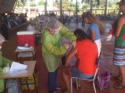 Acad&ecirc;micos integram for&ccedil;a-tarefa de imuniza&ccedil;&atilde;o de ind&iacute;genas contra a H1N1