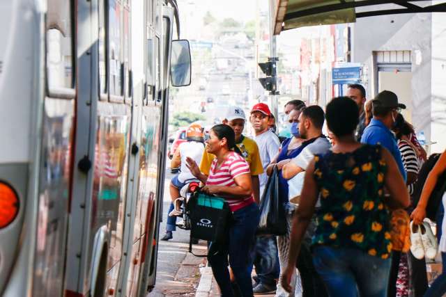Sai decreto que obriga máscaras nos ônibus e pena vai de multa à cadeia