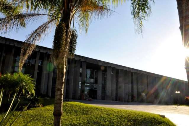 Sess&otilde;es presenciais na Assembleia ser&atilde;o suspensas at&eacute; o dia 25 de maio