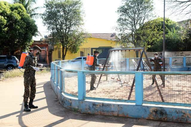 Desinfec&ccedil;&atilde;o continua e chega aos bairros Vila Jacy e Piratininga