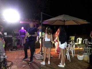 Fazendeiro enfrenta Choque durante batida em festa e acaba preso