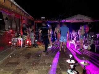 Fazendeiro enfrenta Choque durante batida em festa e acaba preso Fazendeiro enfrenta Choque durante batida em festa e acaba preso