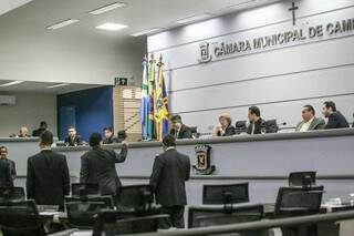 Vereadores durante sessão da Câmara Municipal de Campo Grande no dia 27 de fevereiro (Foto: Marcos Maluf)