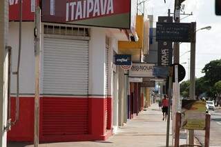 Em Nova Andradina, comércio ficou fechado por um período e retorno foi feito em 7 de abril, diante de medidas sanitárias. (Foto: Nova News)