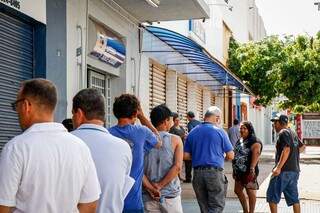 Mega-Sena acumula mais uma vez e pode pagar R$ 56 milh&otilde;es na quinta-feira