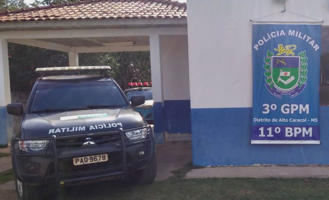 Em fuga, procurado por estuprar enteada capota ve&iacute;culo furtado
