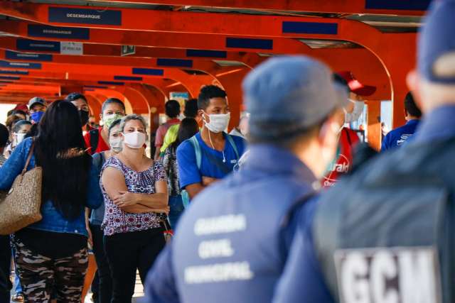 Brasil atinge recorde com 600 mortes por coronav&iacute;rus registradas em 24h