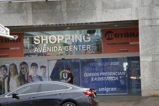 Shopping Avenida Center está fechado desde 21 de março (Foto: Helio de Freitas)