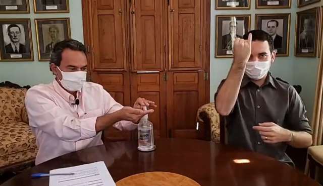 Prefeito lembra data at&eacute; ent&atilde;o desconhecida para estimular higiene das m&atilde;os