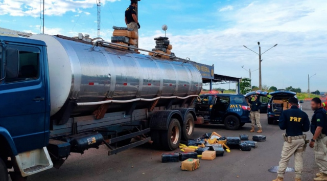 Traficante &eacute; preso transportando 2,5 toneladas de maconha em tanque de caminh&atilde;o