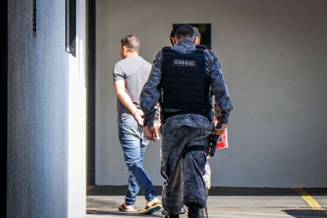 Preso em opera&ccedil;&atilde;o, homem diz que usa muni&ccedil;&atilde;o apreendida para ca&ccedil;ar javalis 