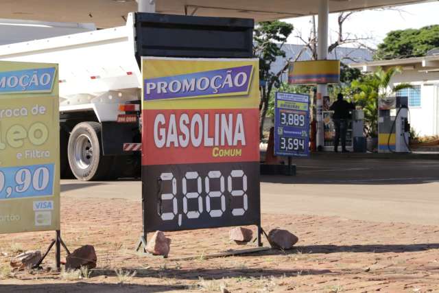 Pre&ccedil;o da gasolina deve subir R$ 0,10 nos postos no Estado com alta da Petrobras