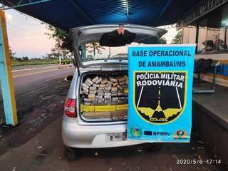 Dupla &eacute; presa com carga de maconha avaliada em R$ 301 mil na MS-156