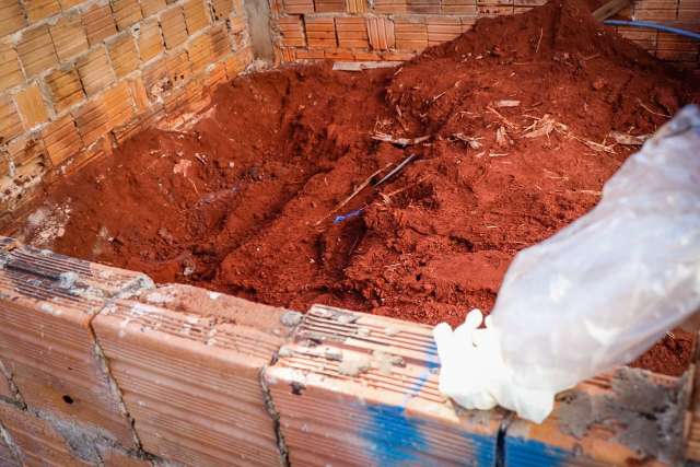 Rotina sistem&aacute;tica da v&iacute;tima e entra e sai de casa denunciaram assassinato