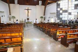 Lei de MS considera atividade religiosa essencial em pandemia e catástrofes Lei de MS considera atividade religiosa essencial em pandemia e catástrofes