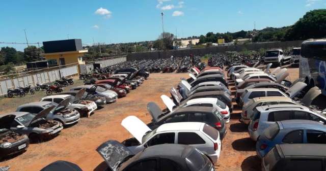 Detran-MS abre mais tr&ecirc;s leil&otilde;es com 411 ve&iacute;culos usados e sucatas