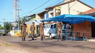 Feira livre do Bairro Tiradentes passa por descontamina&ccedil;&atilde;o 