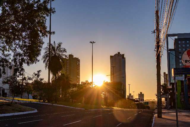 S&aacute;bado amanhece com c&eacute;u claro e m&iacute;nima de 13&deg;C na Capital