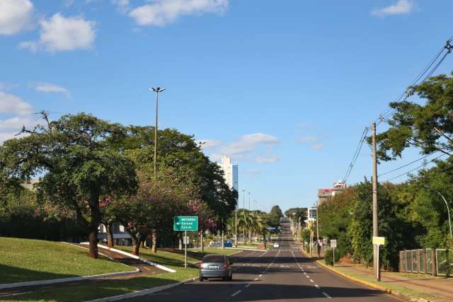 Semana come&ccedil;a com sol, mas chuva e frio voltam a partir de 4&ordf;