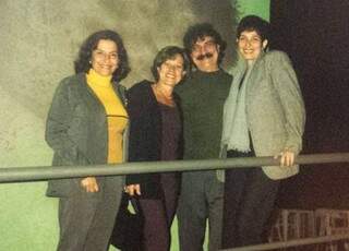 À esquerda, Laila Pulchério com a irmã Samira Pulchério, Belchior e Maria Clara Navarrete. (Foto: Arquivo pessoal)