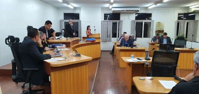 Prefeito encaminha projeto criando 41 cargos para comissionados