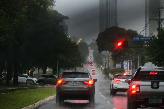 Temporal deixa 5 bairros sem energia em Campo Grande