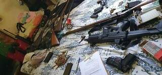 Armas apreendidas em operação da Polícia Federal. (Foto: Divulgação/PF)