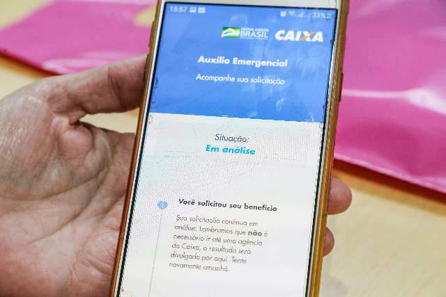&quot;Em an&aacute;lise&quot; virou at&eacute; meme, mas &eacute; agonia de quem espera os R$ 600