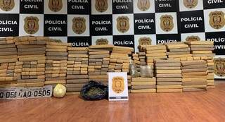Operação do DF com apoio da polícia de MS apreende uma tonelada de maconha Operação do DF com apoio da polícia de MS apreende uma tonelada de maconha
