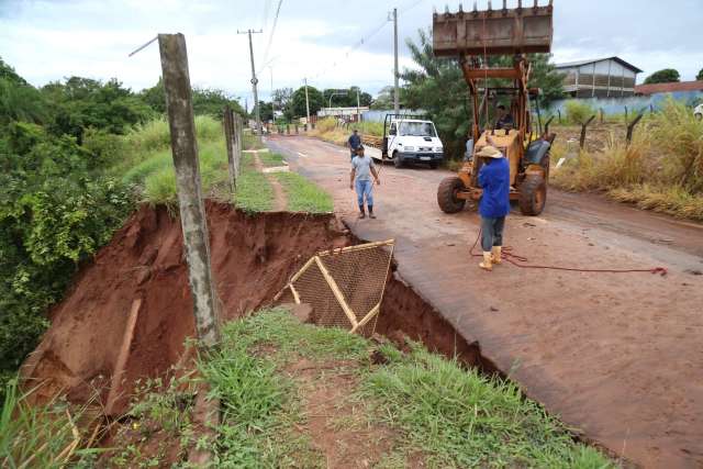 Chuva dos &uacute;ltimos dias amplia vo&ccedil;oroca aos fundos do Hospital S&atilde;o Juli&atilde;o