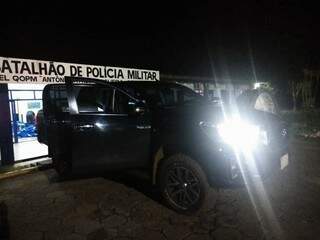 Traficante abandona camionete com mais de meia tonelada de maconha em rua 