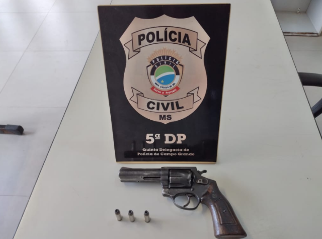 Duas semanas depois, homem que matou jovem e feriu adolescente se entrega