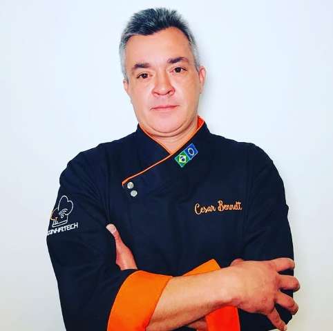 Pauladas deixam chef cego, sem andar e amigos fazem almo&ccedil;o para despesas