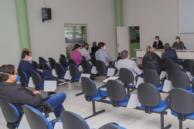 Plano para recuperar economia prev&ecirc; menos taxas e rapidez para abrir empresas