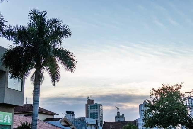 M&aacute;xima &eacute; de 24&deg;C em Campo Grande nesta sexta-feira de clima gelado em MS