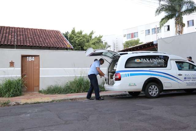 &quot;J&aacute; haviamos desistido&quot;, diz irm&atilde; de idoso morto e enterrado por pedreiro