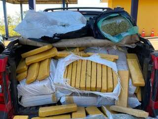 Traficante abandona ve&iacute;culo carregado com drogas na BR-060 e &eacute; preso em matagal 