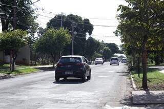 Avenida Três Barras é uma das que terá asfalto recuperado no pacote de obras contratado (Foto: Kísie Ainoã/Arquivo)