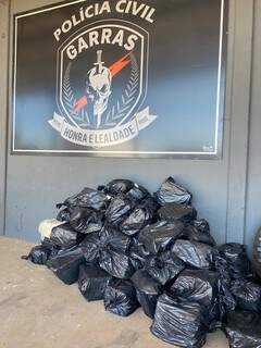 Dois s&atilde;o presos com quase 2 toneladas de maconha em caminh&atilde;o frigor&iacute;fico