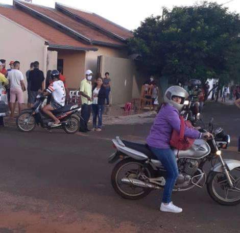 Homem morre e adolescente fica ferido com 2 tiros em atentado na fronteira 