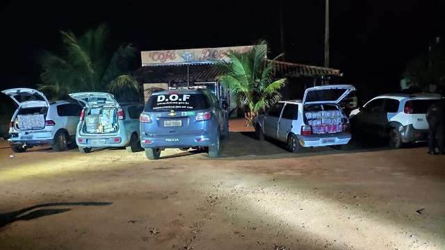 Comboio com 4 ve&iacute;culos abarrotados de contrabando &eacute; apreendido na MS-164