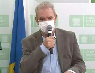 Secretário de Estado de Saúde, Geraldo Resende, durante transmissão ao vivo nesta segunda-feira (Foto: Reprodução)