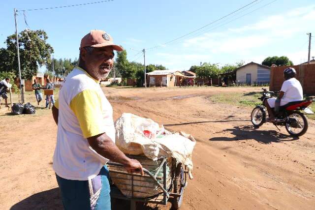 Para catadores, volta ao trabalho &eacute; refor&ccedil;o na renda e al&iacute;vio 